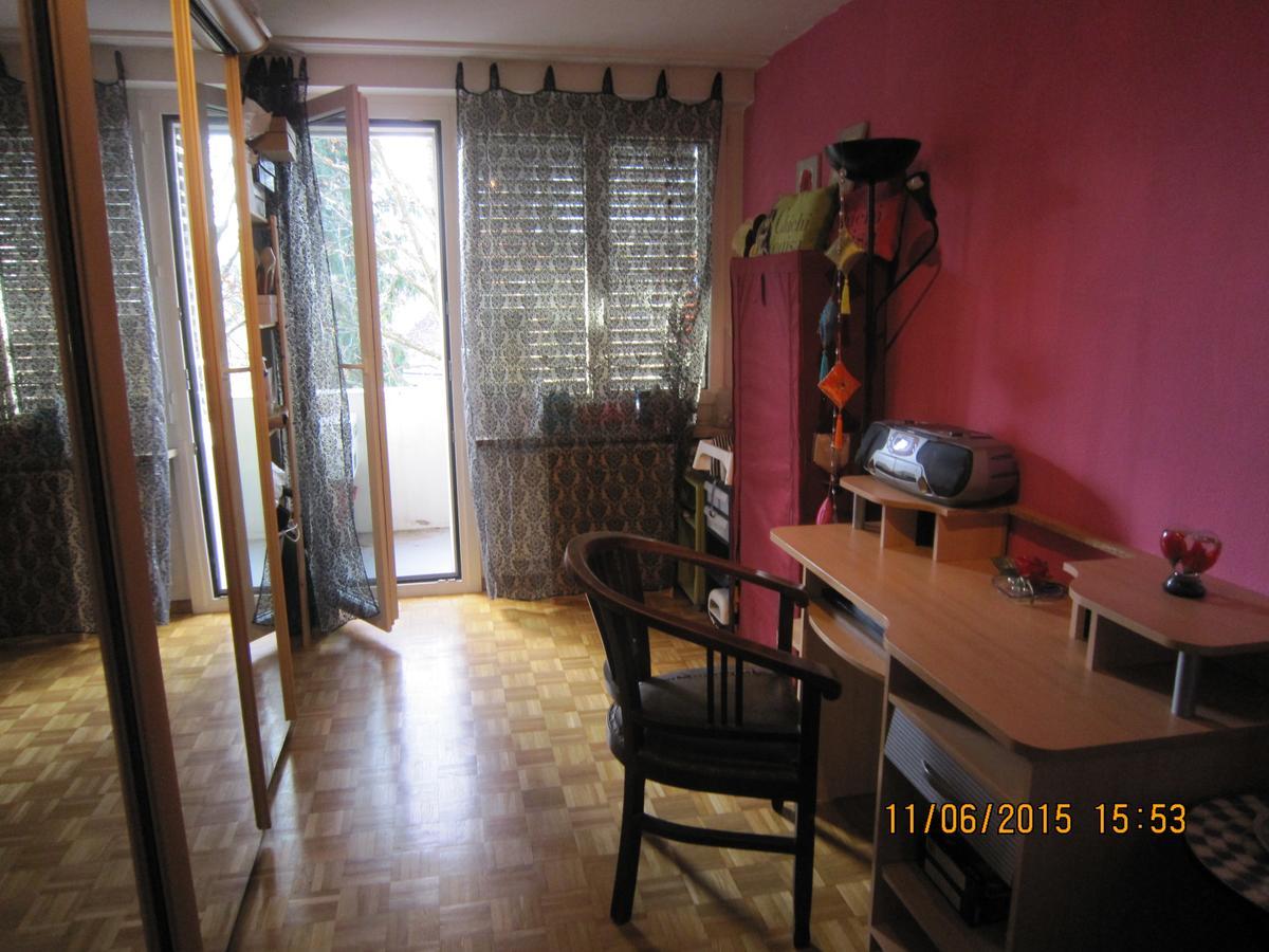 Schoenes Zimmer In Der City Базел Екстериор снимка